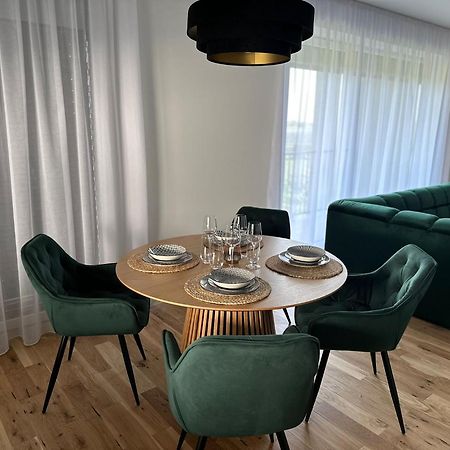 Luxury Apartment - Astro Дунайска-Стреда Экстерьер фото